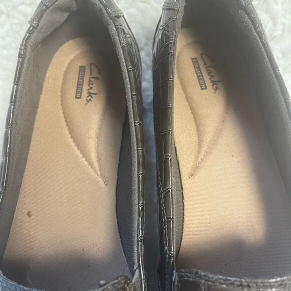 Clarks synthetic patent olive green crocs print Loafers rubber soles SZ12W - Picture 7 of 10